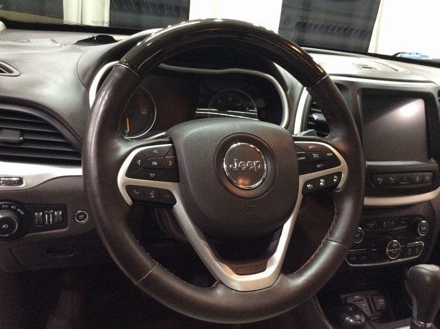 2016 Jeep Cherokee 4WD 4dr Overland - 22884643 - 9