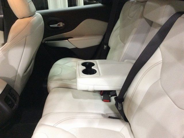 2016 Jeep Cherokee 4WD 4dr Overland - 22884643 - 22