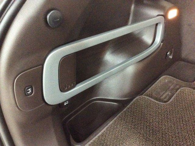 2016 Jeep Cherokee 4WD 4dr Overland - 22884643 - 26