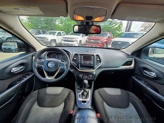 2016 Jeep Cherokee FWD 4dr Altitude - 23013187 - 16