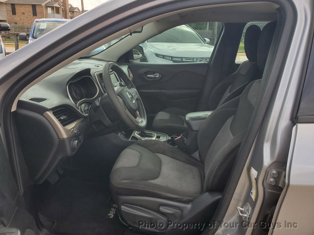 2016 Jeep Cherokee FWD 4dr Altitude - 23013187 - 17