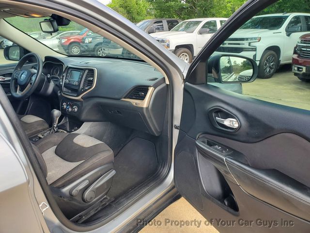 2016 Jeep Cherokee FWD 4dr Altitude - 23013187 - 22