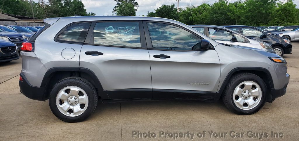 2016 Jeep Cherokee FWD 4dr Altitude - 23013187 - 6