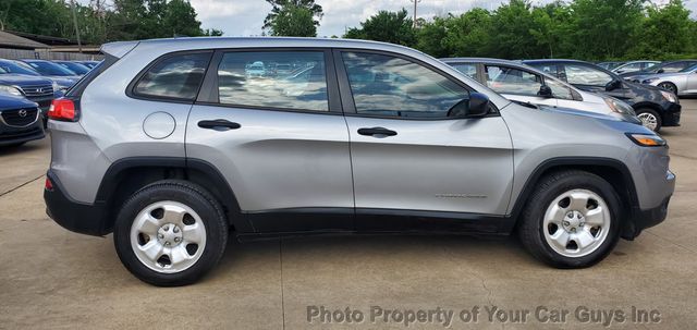 2016 Jeep Cherokee FWD 4dr Altitude - 23013187 - 6