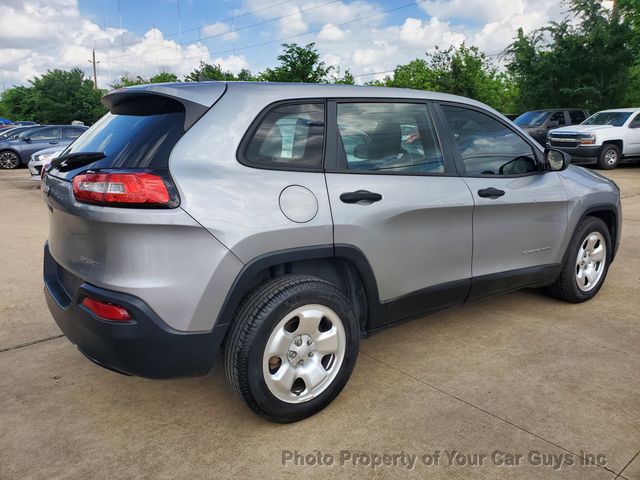 2016 Jeep Cherokee FWD 4dr Altitude - 23013187 - 7