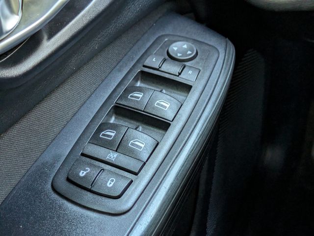 2016 Jeep Cherokee FWD 4dr Sport - 22971224 - 23