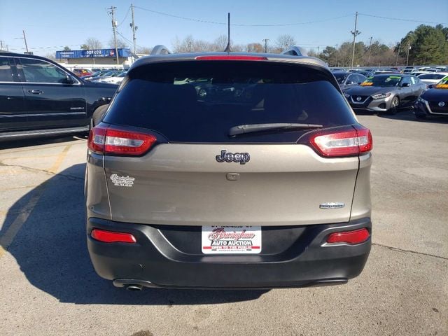 2016 Jeep Cherokee Latitude photo 6