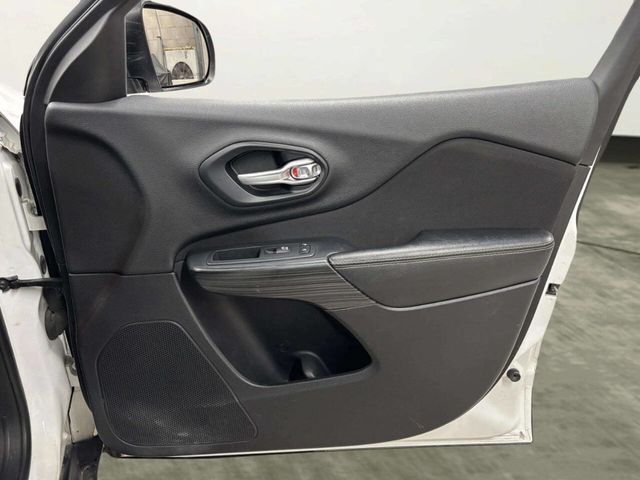 2016 Jeep Cherokee Latitude 4x4 4dr SUV - 22960687 - 18