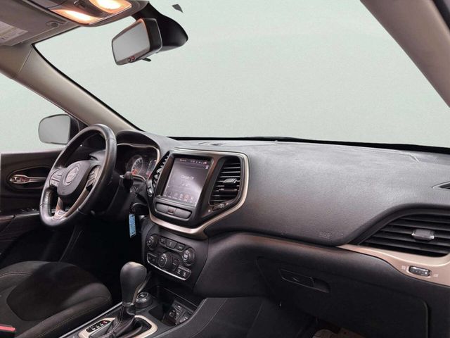 2016 Jeep Cherokee Latitude 4x4 4dr SUV - 22960687 - 19