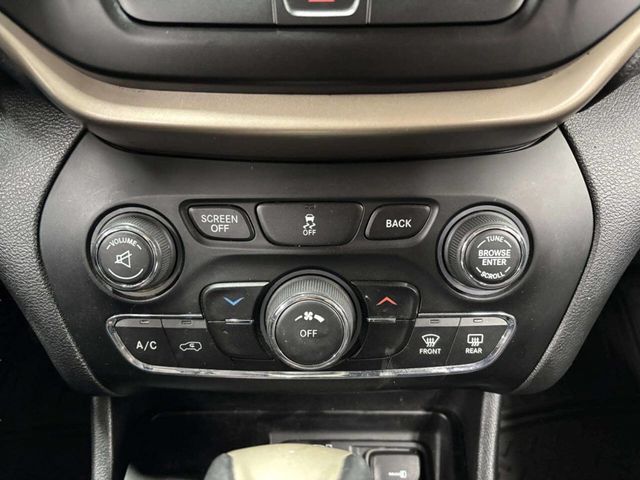 2016 Jeep Cherokee Latitude 4x4 4dr SUV - 22960687 - 25