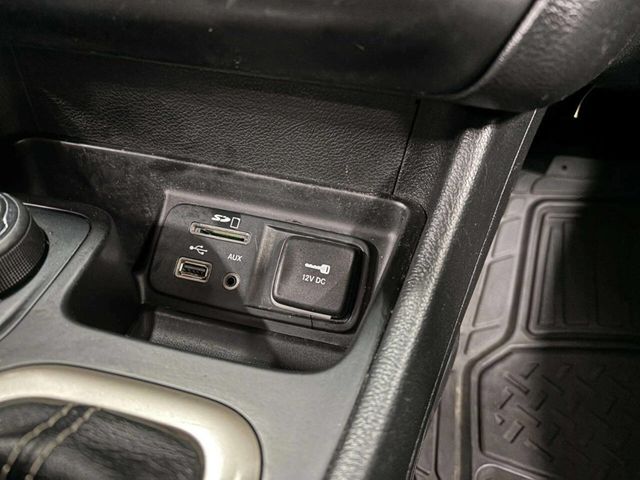 2016 Jeep Cherokee Latitude 4x4 4dr SUV - 22960687 - 26