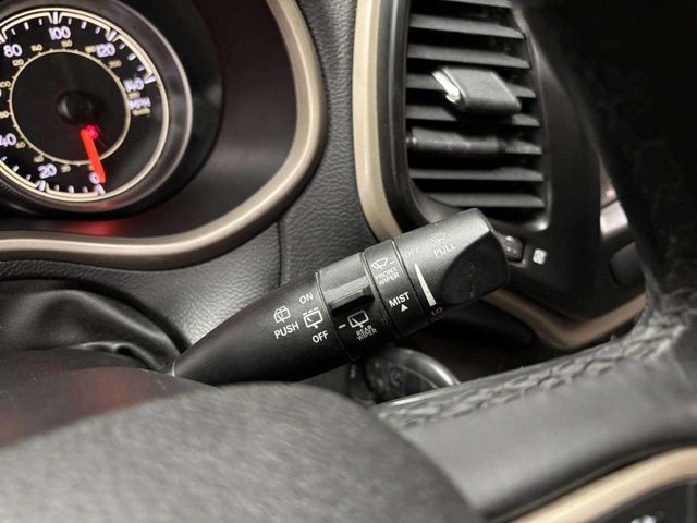 2016 Jeep Cherokee Latitude 4x4 4dr SUV - 22960687 - 33