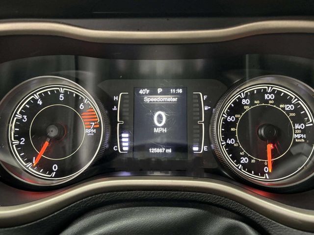 2016 Jeep Cherokee Latitude 4x4 4dr SUV - 22960687 - 34