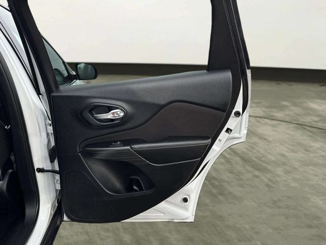 2016 Jeep Cherokee Latitude 4x4 4dr SUV - 23006800 - 15