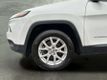 2016 Jeep Cherokee Latitude 4x4 4dr SUV - 23006800 - 34