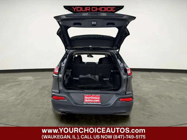 2016 Jeep Cherokee Latitude 4x4 4dr SUV - 23017468 - 13