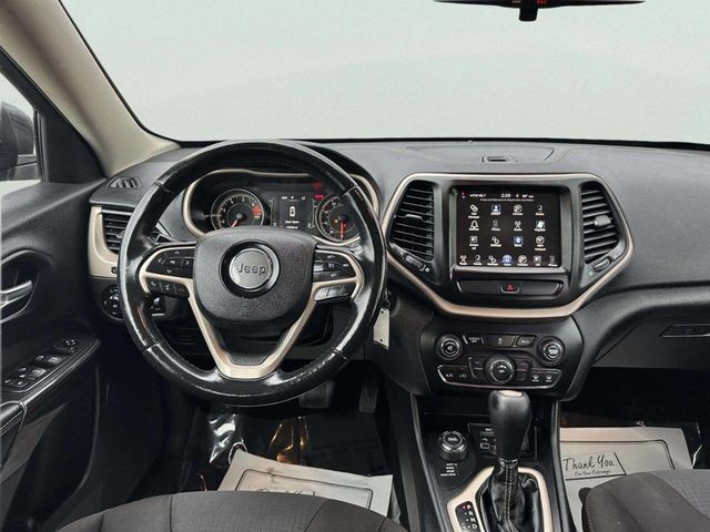 2016 Jeep Cherokee Latitude 4x4 4dr SUV - 23017468 - 17