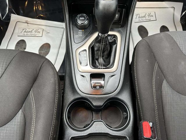 2016 Jeep Cherokee Latitude 4x4 4dr SUV - 23017468 - 19