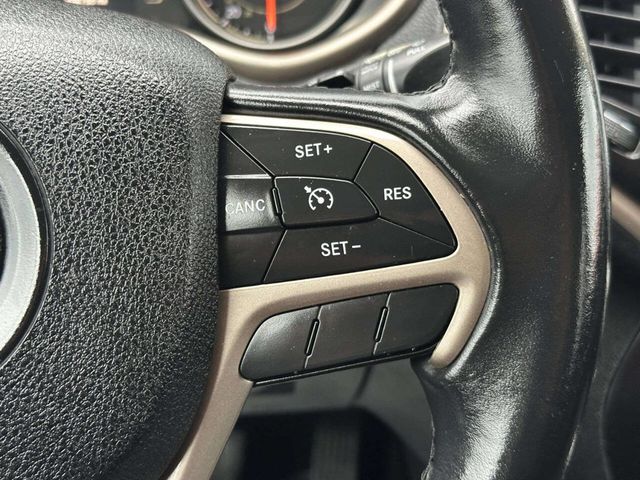 2016 Jeep Cherokee Latitude 4x4 4dr SUV - 23017468 - 28