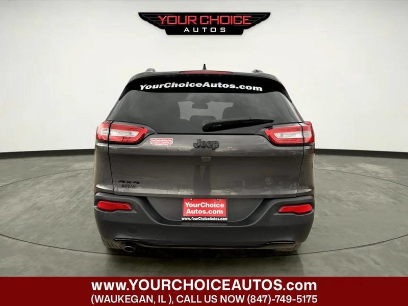 2016 Jeep Cherokee Latitude 4x4 4dr SUV - 23017468 - 3