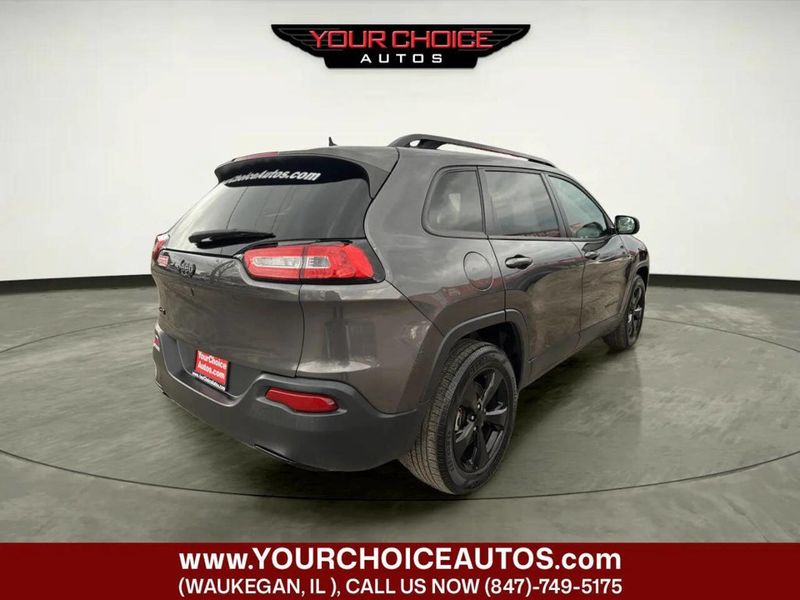 2016 Jeep Cherokee Latitude 4x4 4dr SUV - 23017468 - 4