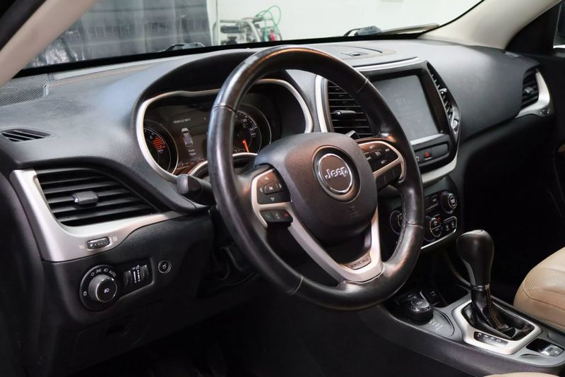 2016 Jeep Cherokee LIMITED EDITION, LTHR SEATS, ROOF RACK & MORE!!! - 22590458 - 36