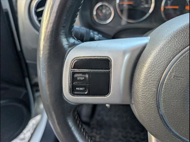 2016 Jeep Compass 4WD 4dr Latitude - 22939737 - 5