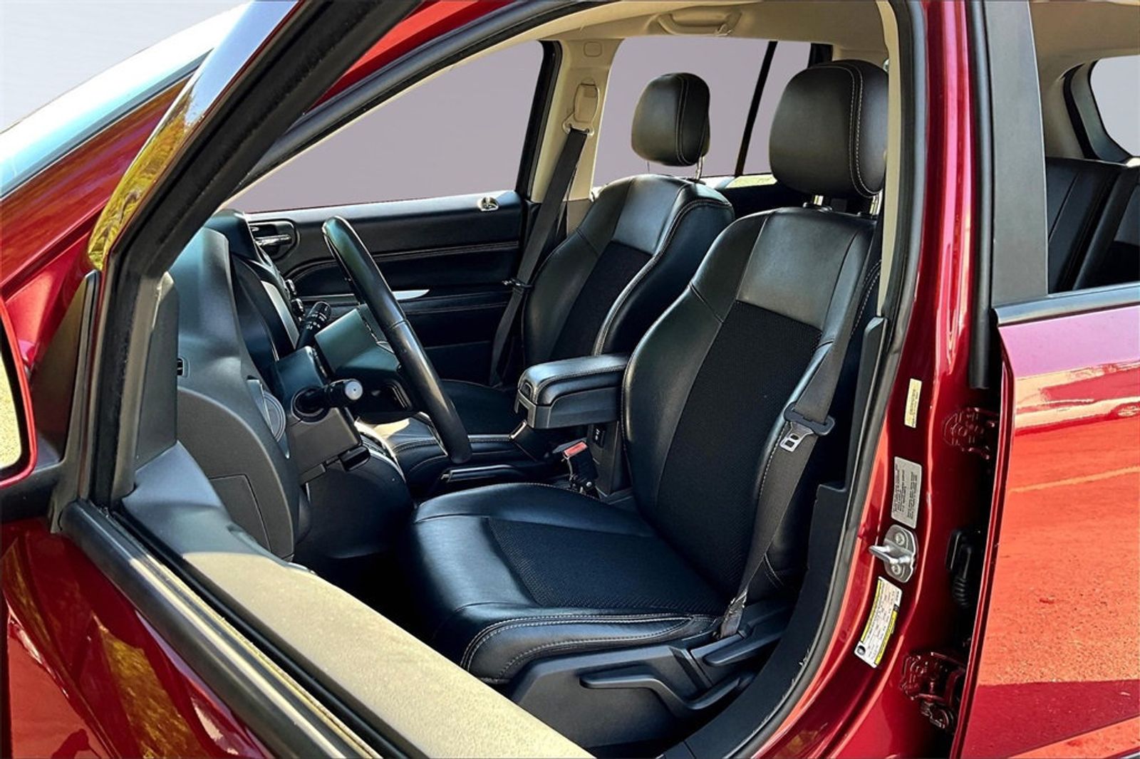 2016 Jeep Compass Latitude photo 10