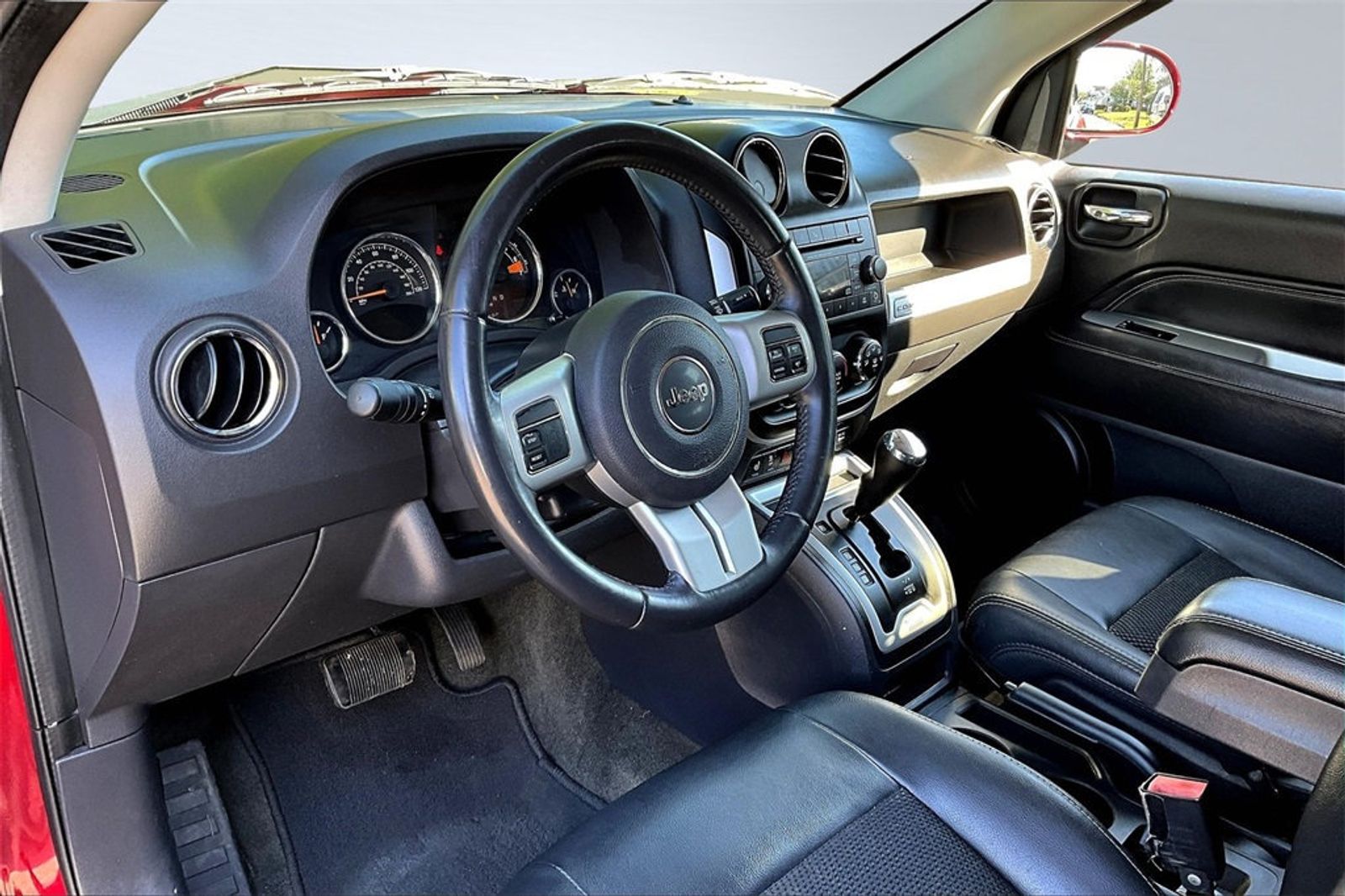 2016 Jeep Compass Latitude photo 11