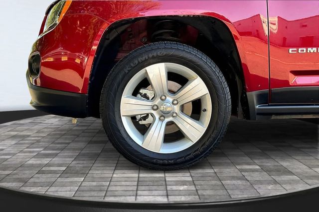 2016 Jeep Compass 4WD 4dr Latitude - 22957990 - 32