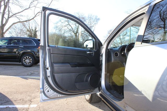 2016 Jeep Compass FWD 4dr 75th Anniversary - 22981592 - 32