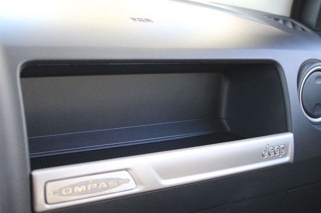 2016 Jeep Compass FWD 4dr 75th Anniversary - 22981592 - 36