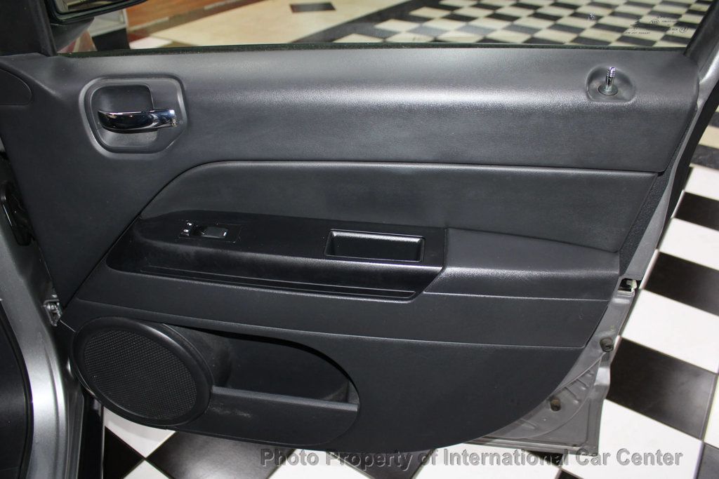 2016 Jeep Compass Sport SUV 4D - 22936339 - 24