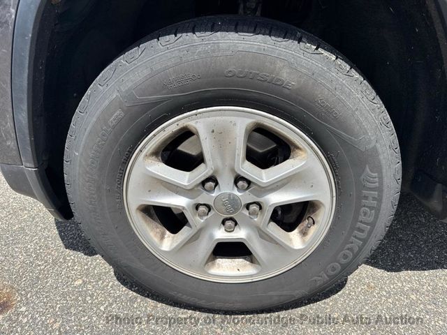2016 Jeep Grand Cherokee 4WD 4dr Laredo - 23038784 - 10