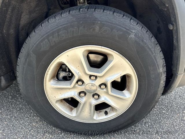 2016 Jeep Grand Cherokee 4WD 4dr Laredo - 23038784 - 11