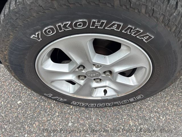 2016 Jeep Grand Cherokee 4WD 4dr Laredo - 23084973 - 11