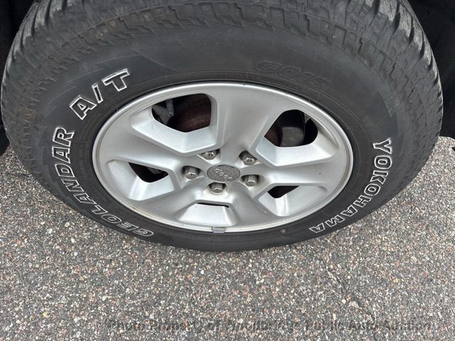2016 Jeep Grand Cherokee 4WD 4dr Laredo - 23084973 - 13
