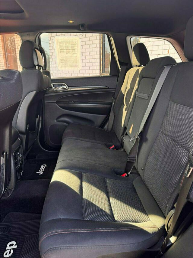 2016 Jeep Grand Cherokee 4WD 4dr Laredo - 22946495 - 14