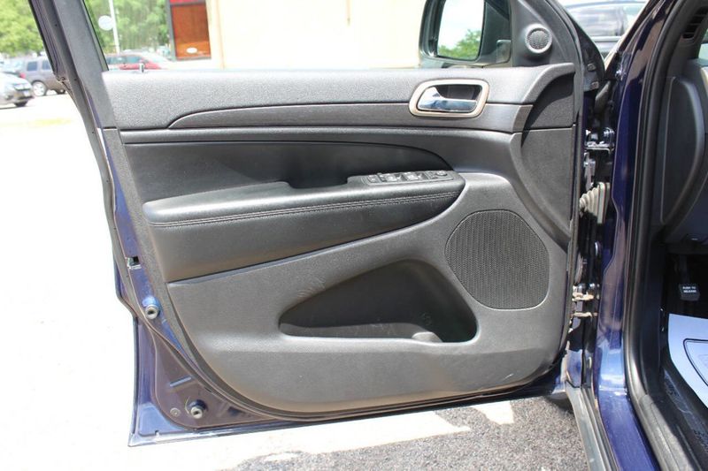 2016 Jeep Grand Cherokee 4WD 4dr Laredo - 22879651 - 10