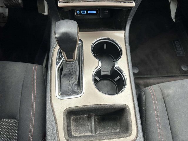 2016 Jeep Grand Cherokee 4WD 4dr Laredo - 22963897 - 27