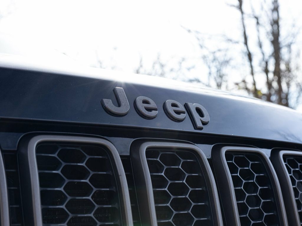 2016 Jeep Grand Cherokee 75th Anniversary Luxury Group, Uconnect 8.4 Nav - 22958195 - 19