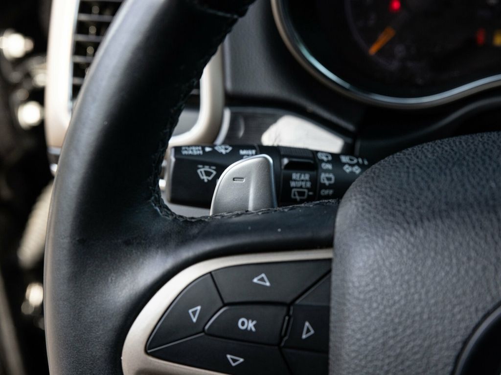 2016 Jeep Grand Cherokee 75th Anniversary Luxury Group, Uconnect 8.4 Nav - 22958195 - 37