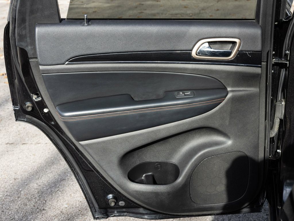 2016 Jeep Grand Cherokee 75th Anniversary Luxury Group, Uconnect 8.4 Nav - 22958195 - 49