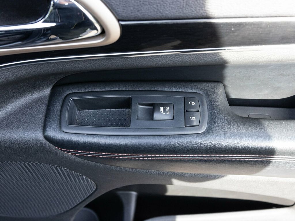 2016 Jeep Grand Cherokee 75th Anniversary Luxury Group, Uconnect 8.4 Nav - 22958195 - 65