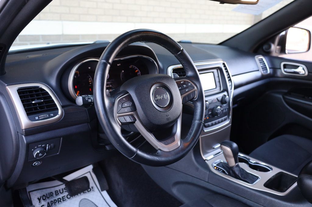 2016 Jeep Grand Cherokee Laredo E photo 14