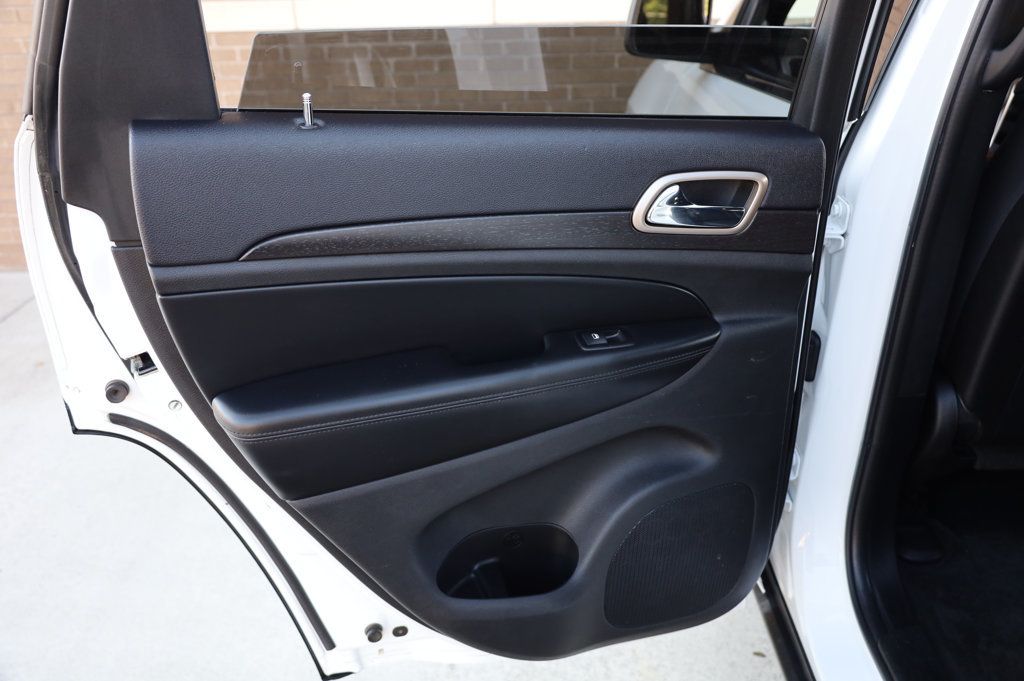 2016 Jeep Grand Cherokee Laredo E photo 17