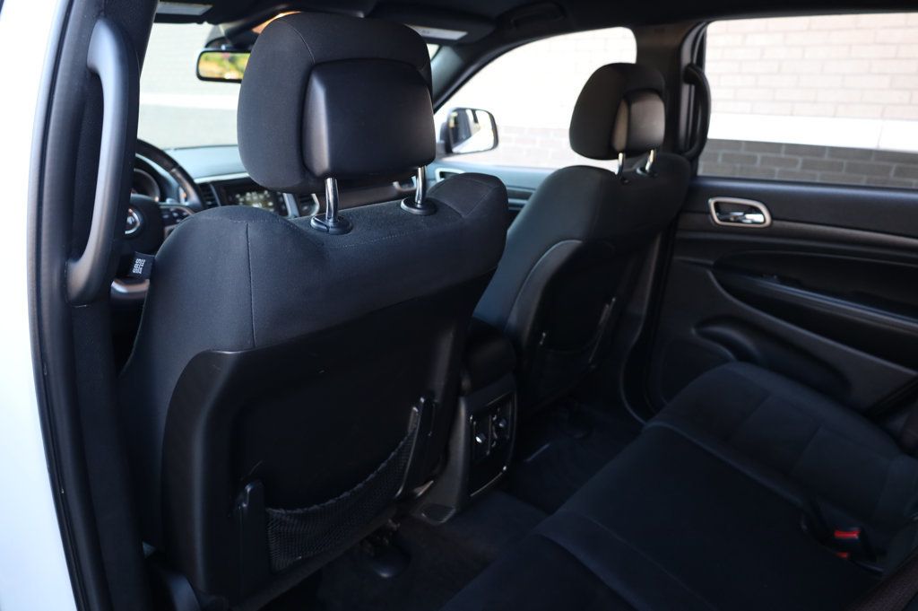 2016 Jeep Grand Cherokee Laredo E photo 18