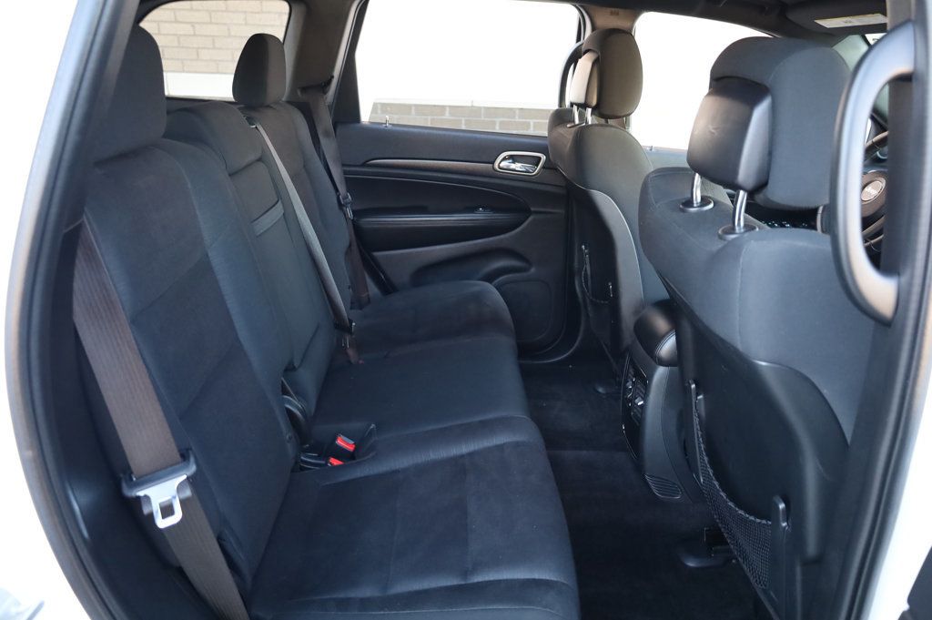 2016 Jeep Grand Cherokee Laredo E photo 23