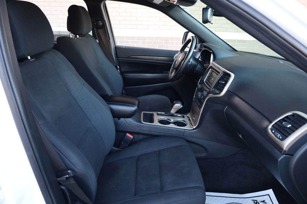 2016 Jeep Grand Cherokee Laredo E photo 26