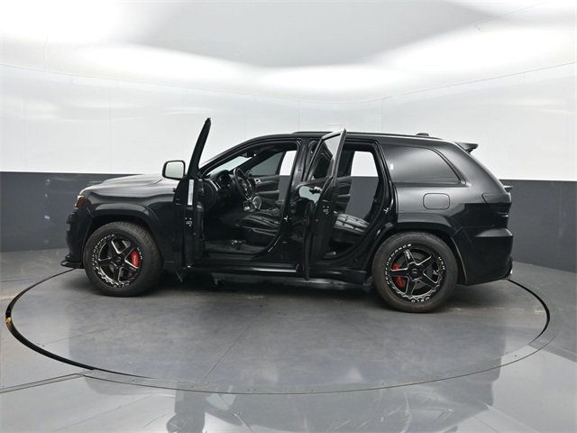 2016 Jeep Grand Cherokee SRT8 Night photo 34